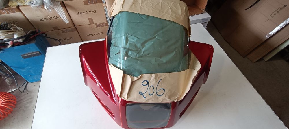 carena cupolino nuovo con plexiglass nuovo moto suzuki epoca