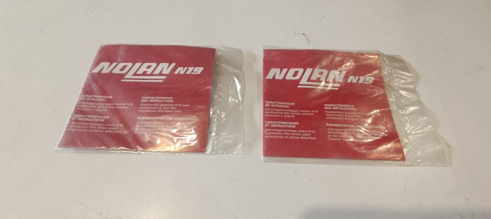 2 nottolini clip ferma visiera nuovi per casco nolan n19 &ndash; 1 rosso &ndash; 1 nero