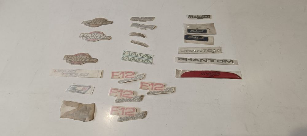 21 adesivi vari malaguti phantom e non solo