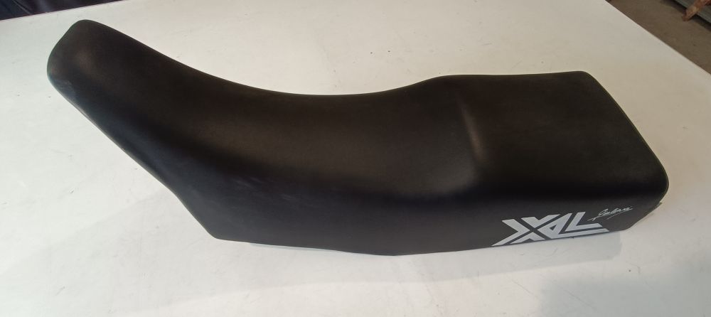 sella nera nuova giuliari honda xl600r