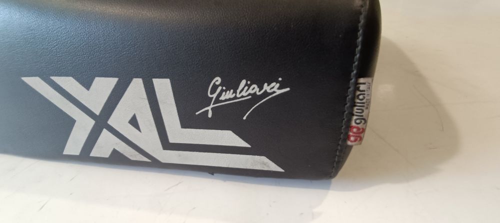 sella nera nuova giuliari honda xl600r