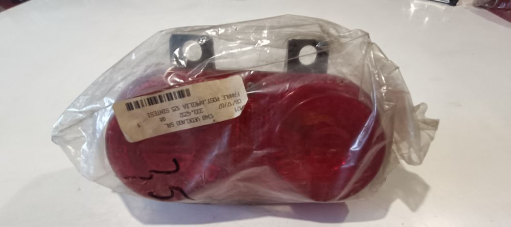 fanale posteriore nuovo aprilia sintesi 125