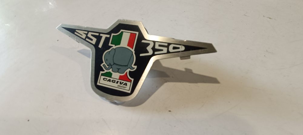 stemma metallico originale nuovo con elefantino cagiva sst 350