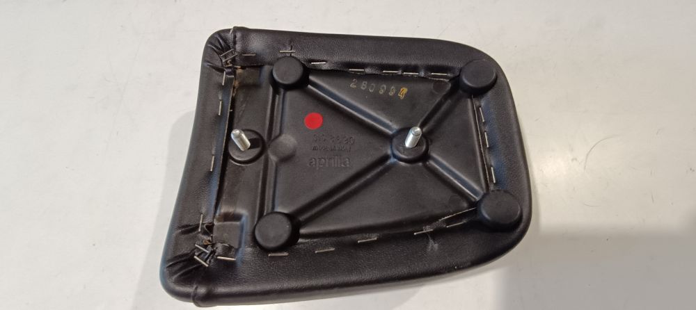 sellino passeggero nuovo nero aprilia classic &ndash; red rose 50