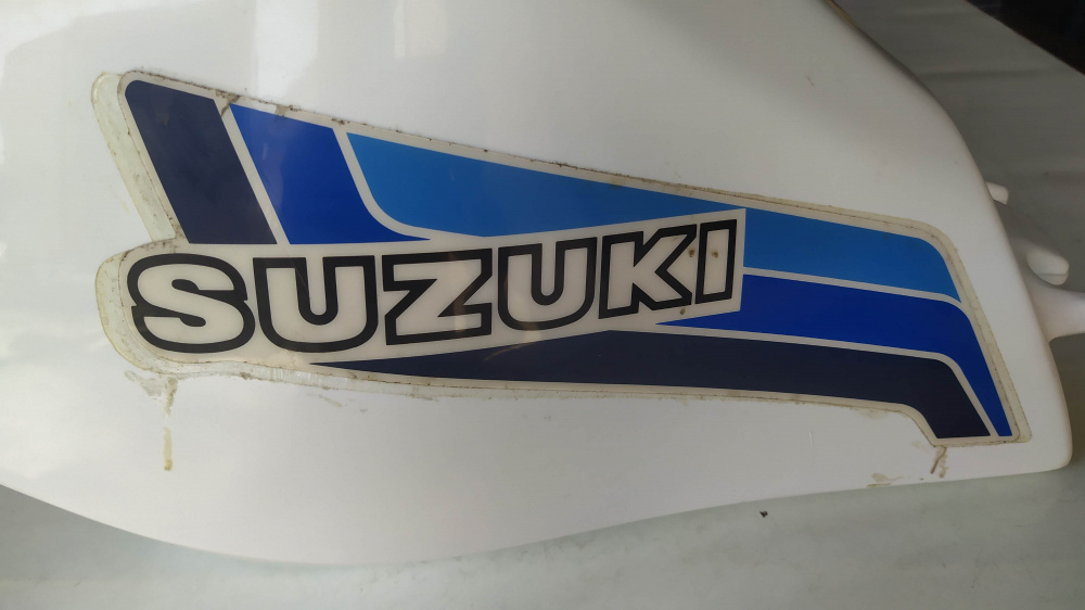 serbatoio plastica per suzuki