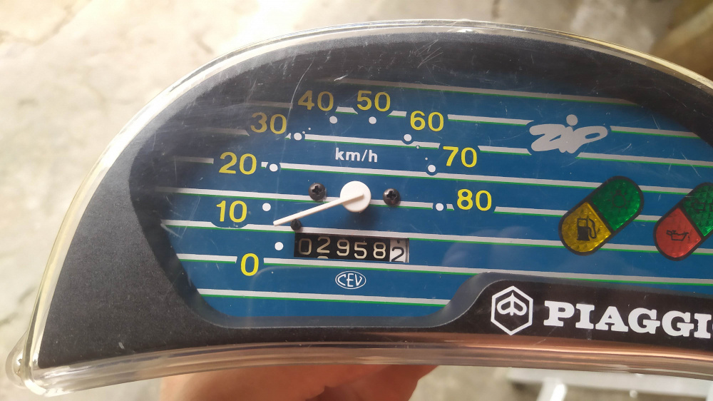 cruscotto completo di coprimanubrio usato piaggio zip cev 44889