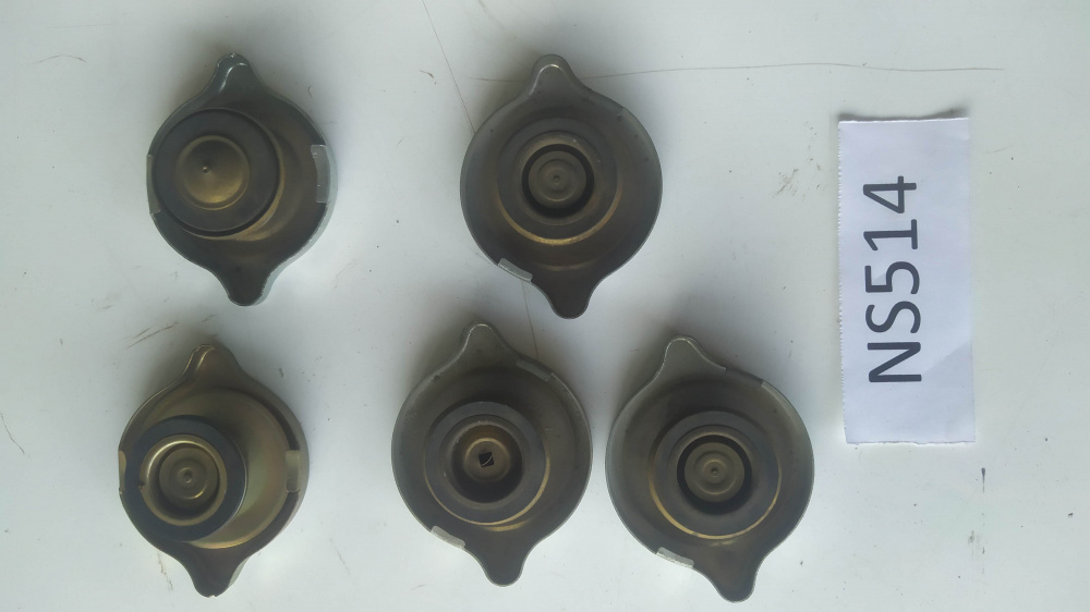 5 tappi radiatore auto epoca