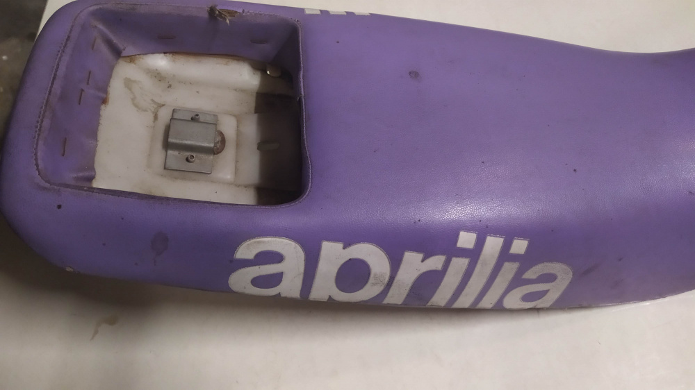 sella usata aprilia rx 50 viola