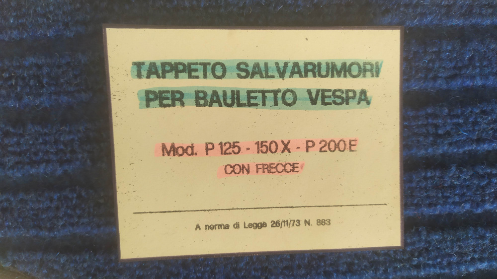 kit tappetini blu salvarumori per bauletto vespa p125 - 150x - p200e