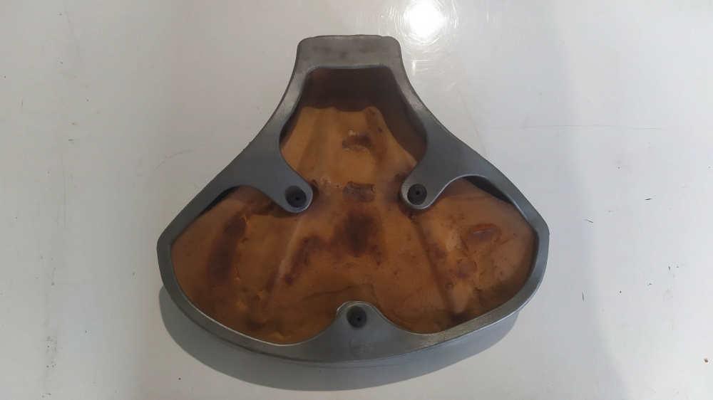 coprisella imbottita originale con scritta piaggio per ciclomotori piaggio - vedere misure -