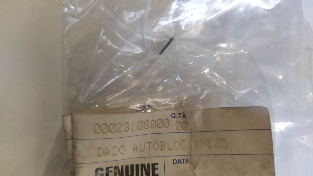 dado autobloccante 8m125
