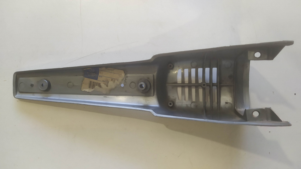 mascherina anteriore originale piaggo vespa 50 special - et3
