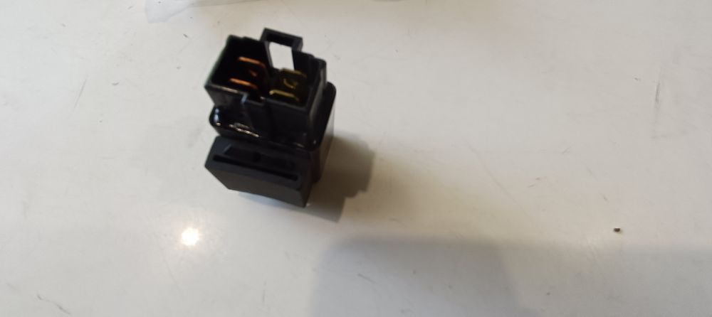 rele 4 faston vari modelli benelli