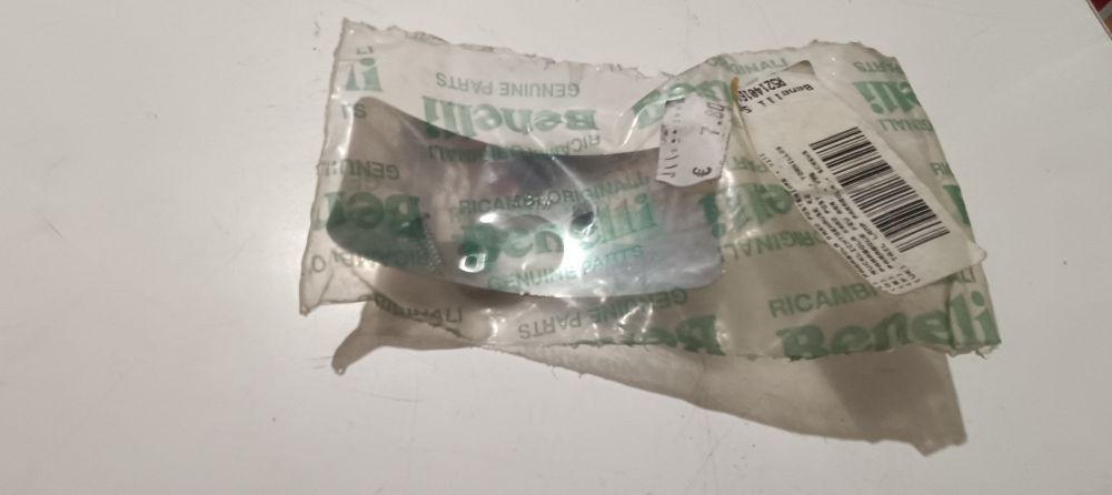 portalampada posteriore benelli k2 – cev 44386