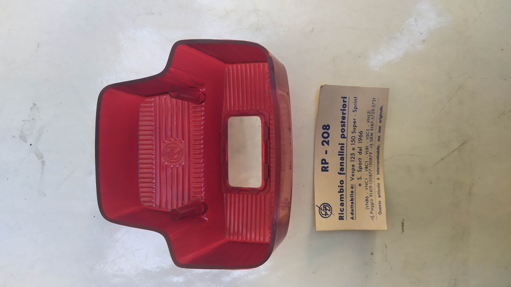lente fanale posteriore bosatta piaggio vespa vnb6 - vbc1 - vlb1 - vsc1 - vnl2