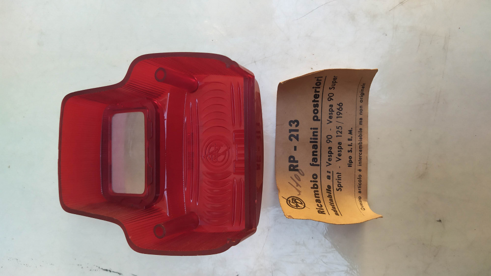 lente fanale posteriore bosatta piaggio vespa 90 - vespa 90 super - vespa 125 ´66