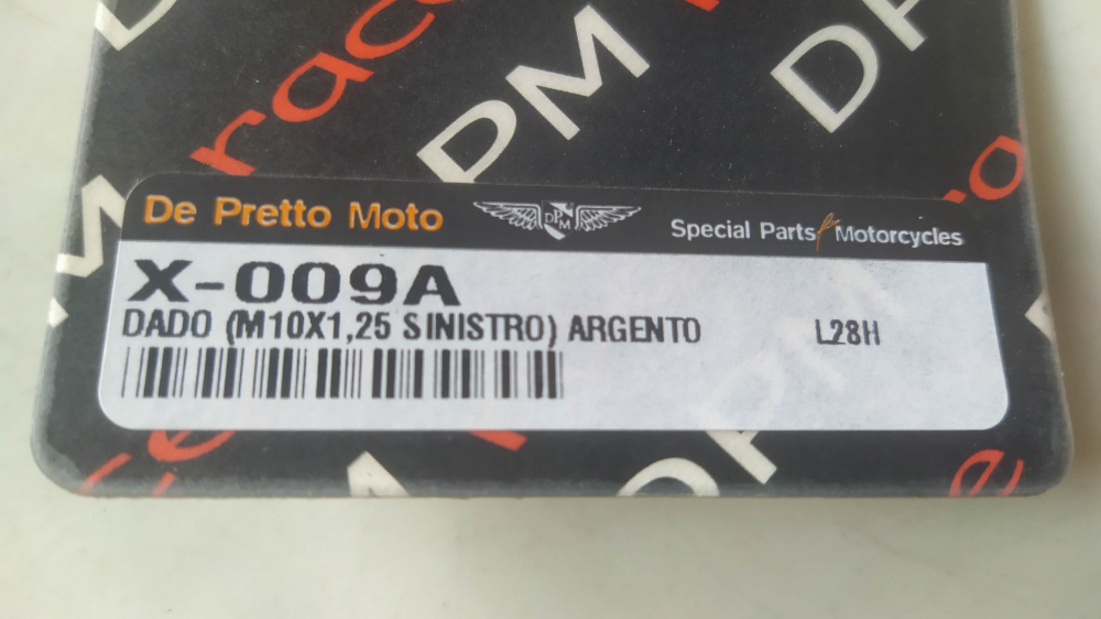 dado argento m10x1,25 sinistro